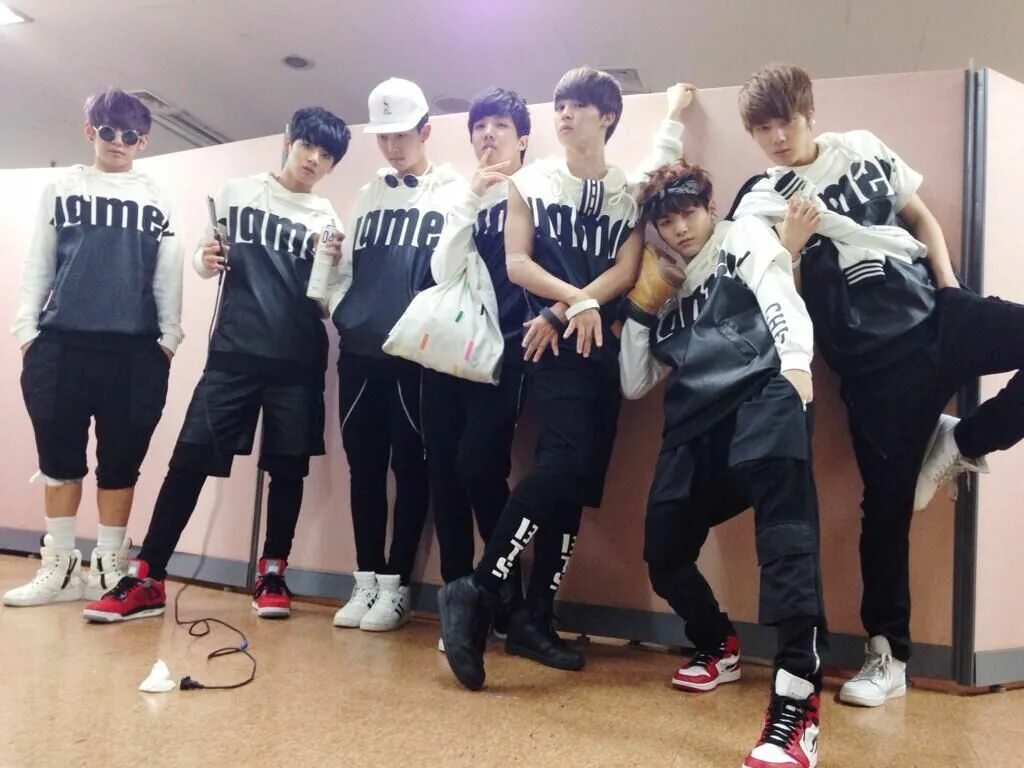 Смешные бтс. Мемберы бтс 2013. bts смешные. смешные бтс вместе. смешные мемберы бтс.