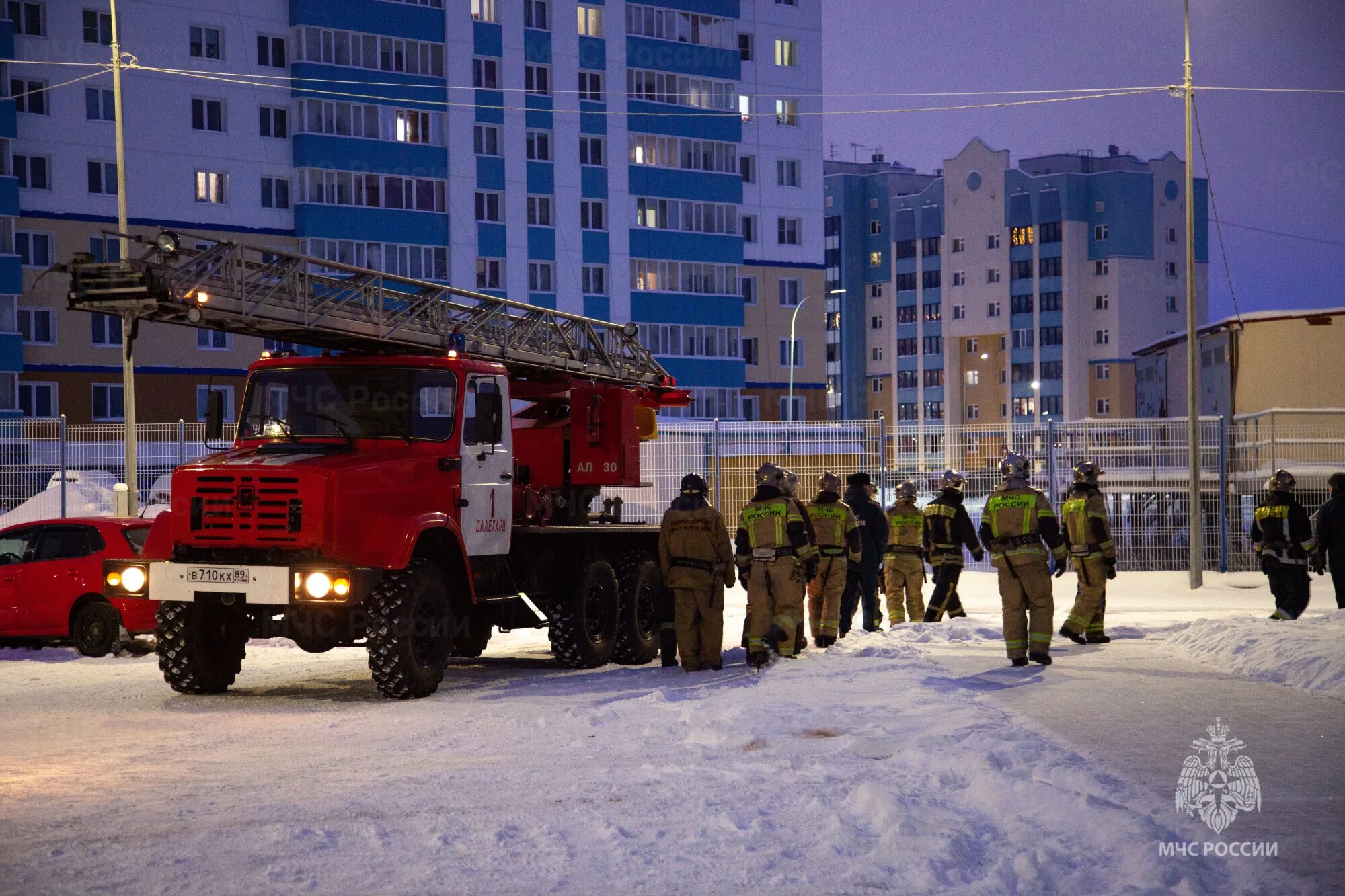 Вести ямал логотип. Кипр здании мчс. Пожарные россии. Журналисты вгтрк ямал. Вгтрк ямал.