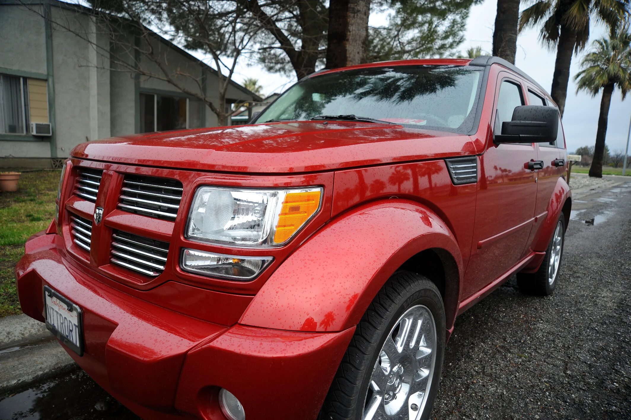 Купить додж б у. Додж нитро 2007. Додж нитро 4.0. Dodge Nitro 4l. Dodge Nitro 2008 оранжевый.