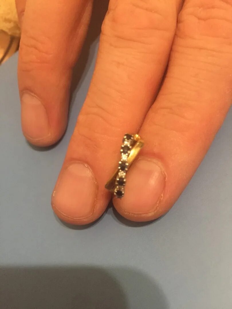 К чему снится потеря сережки. Найдена сережка. Найти сережку примета для женщин. Как найти потерянную сережку. Как найти потерянную сережку.