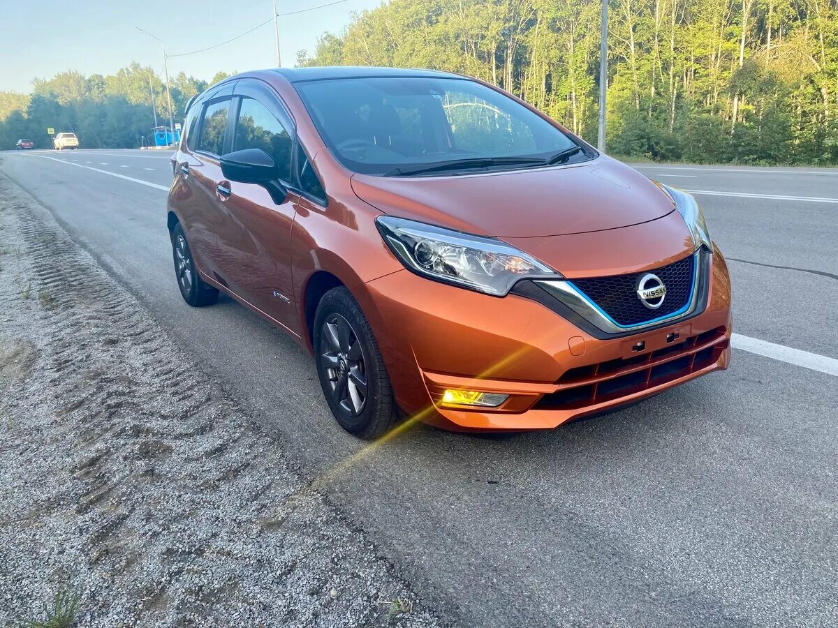 Nissan note 1. Nissan note 2017 гибрид. E power x. Ниссан ноут 2019 гибрид. E power x.