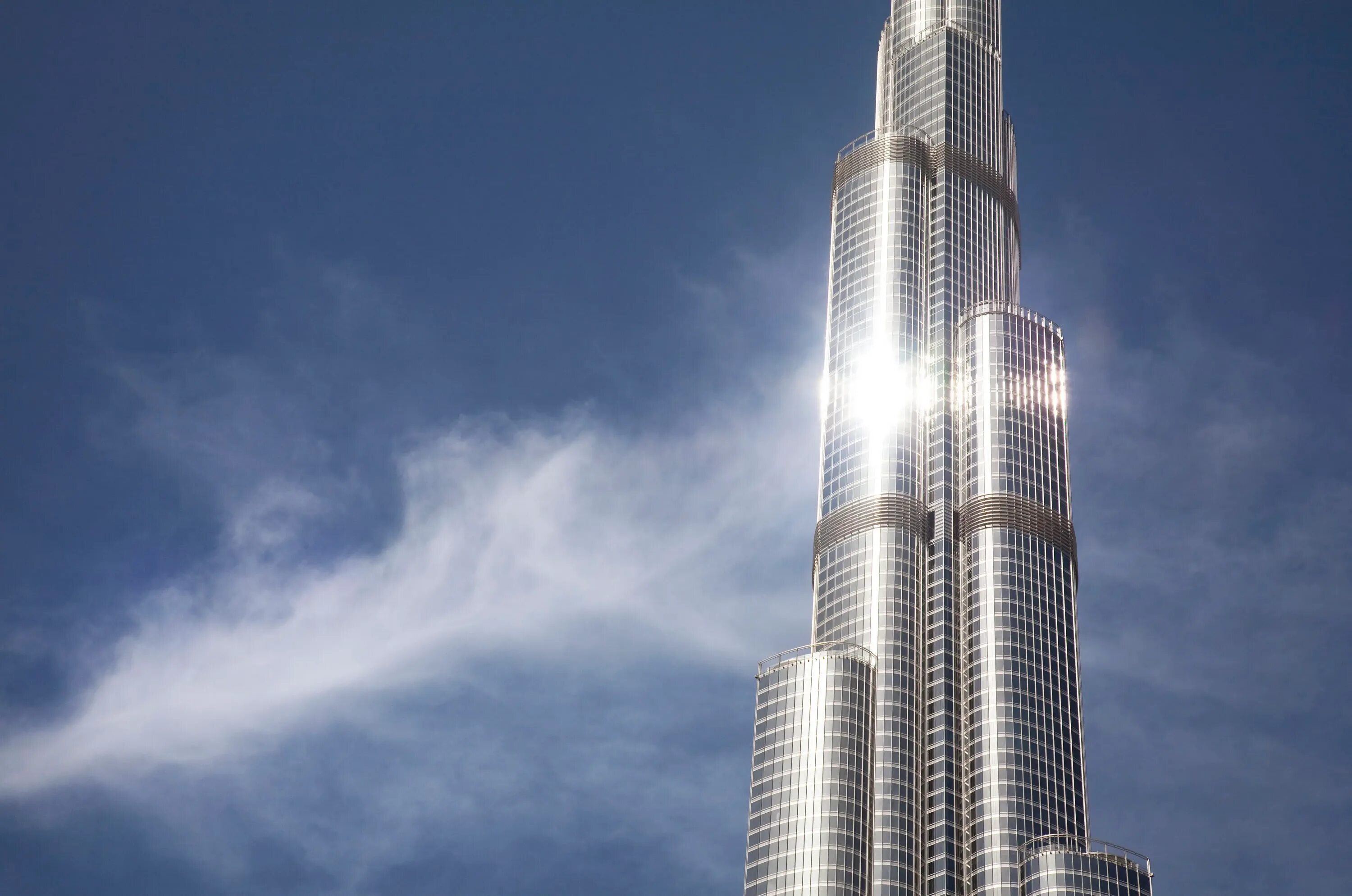 В каком городе находится самый высокий небоскреб. Небоскреб Бурдж-Халифа. Здание Бурдж Халифа. Бурдж Халифа 2023. Бурдж Халифа 2021.