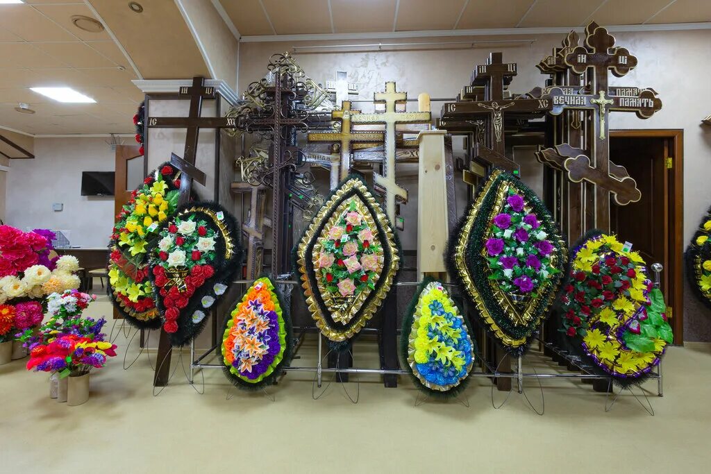 Реклама ритуальных услуг на авто. Акрополь астрахань ритуальные услуги. Акрополь ритуальные услуги ассортимент. Акрополь астрахань ритуальные услуги. Акрополь астрахань ритуальные.