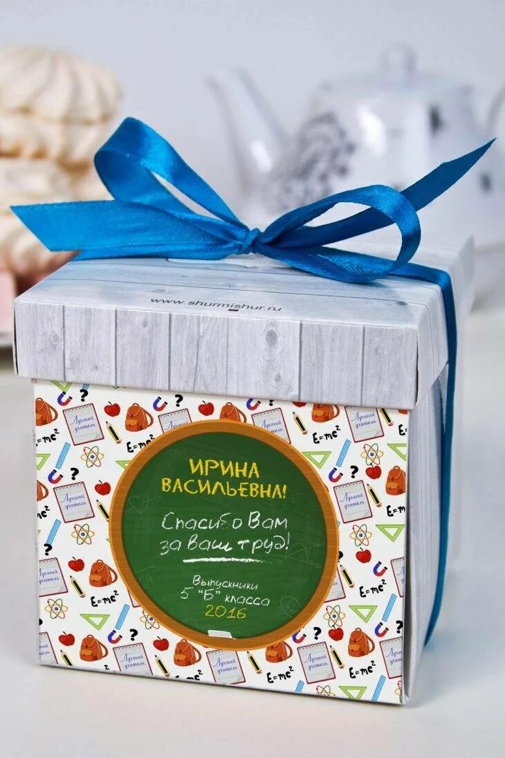 Необычный подарок учителю. Что можно подарить учителям недорого. Идеи для подарка учителю. Что можно подарить учителям недорого. Ваза из карандашей.