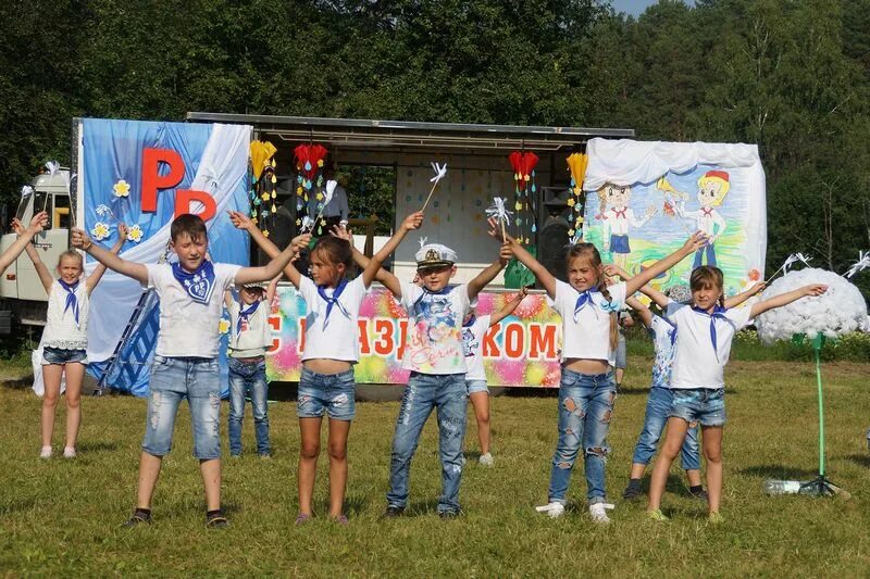 Лагерь ребячья Республика в Тюмени. Ребячья Республика Тула лагерь. Спортивная ребячья Республика лагерь. Ребячья Республика лагерь комнаты.