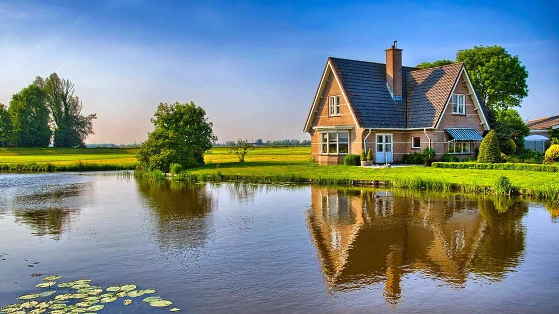 House near the lake. Дом у реки (River Cottage). Домик у озера. Красивые домики на природе.