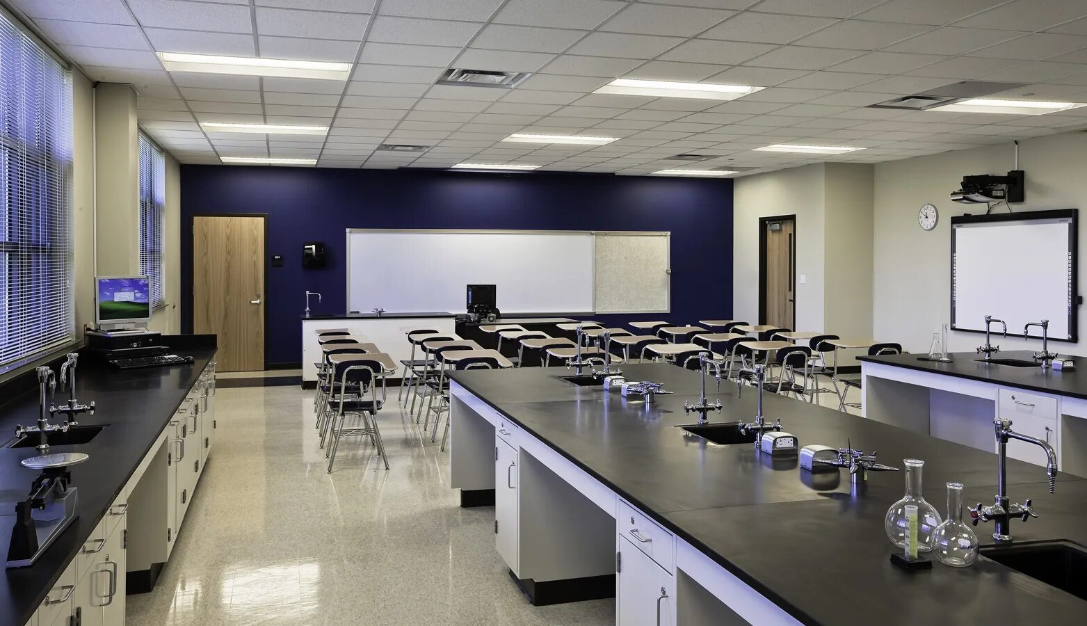 Химическая лаборатория в школе. Современная школьная лаборатория. Современный кабинет химии. Лабораторный класс. Лабораторный класс.