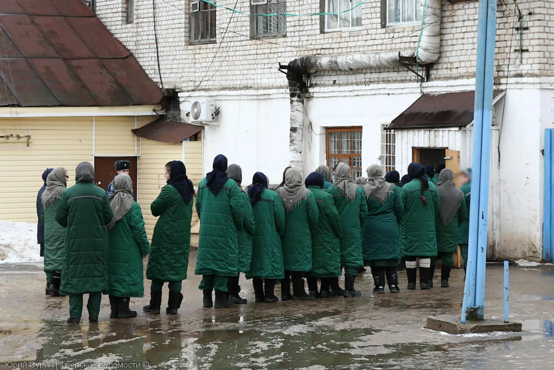 Исправительные учреждения строгого режима. Женская колония строгого режима в России. Женщины в колонии общего режима в России. ИК-5 Вышний Волочек женская колония. ИК 7 Камчатский край.