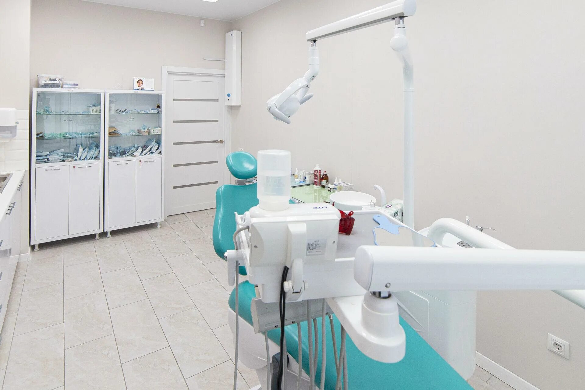 Урсула стоматология уральская 75. Центр семейной стоматологии екатеринбург. Урсула стоматология советская. Урсула премиум стоматология екатеринбург. Стоматология на комсомольской екатеринбург.