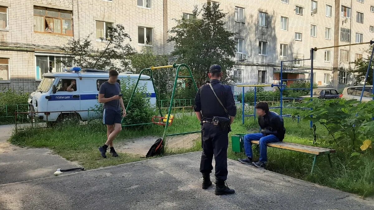 Повешенный мужчина. Психиатрическая больница в Дзержинске Нижегородской области. Психушка Дзержинск Нижегородская область.