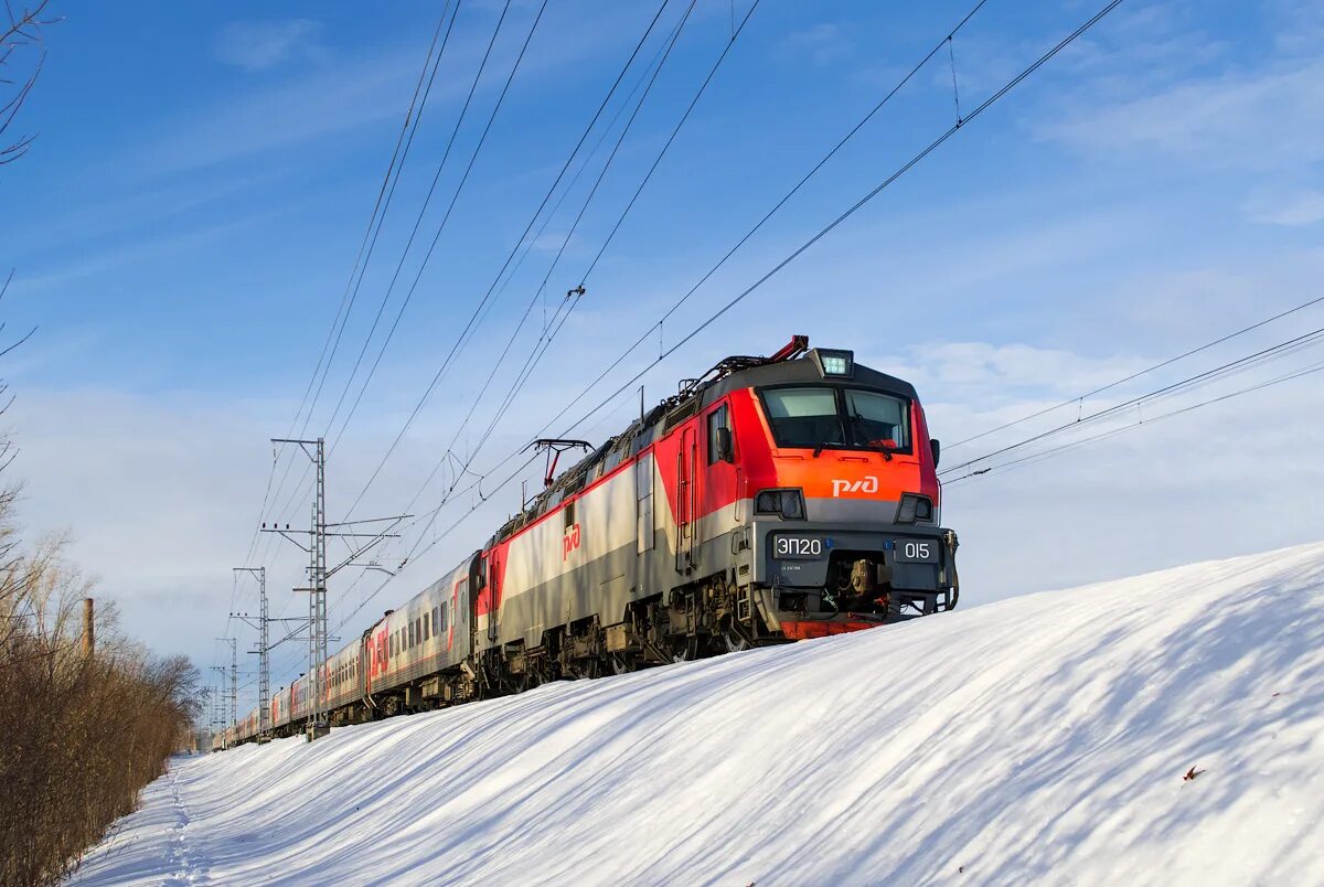 Поезд 2 этажный москва спб локомотив. Станция куяр марий эл. Ржд ввело. Ржд ввело. Ретропоезд яхрома.