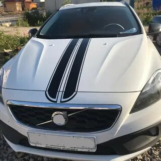 Полосы на капоте автомобилей