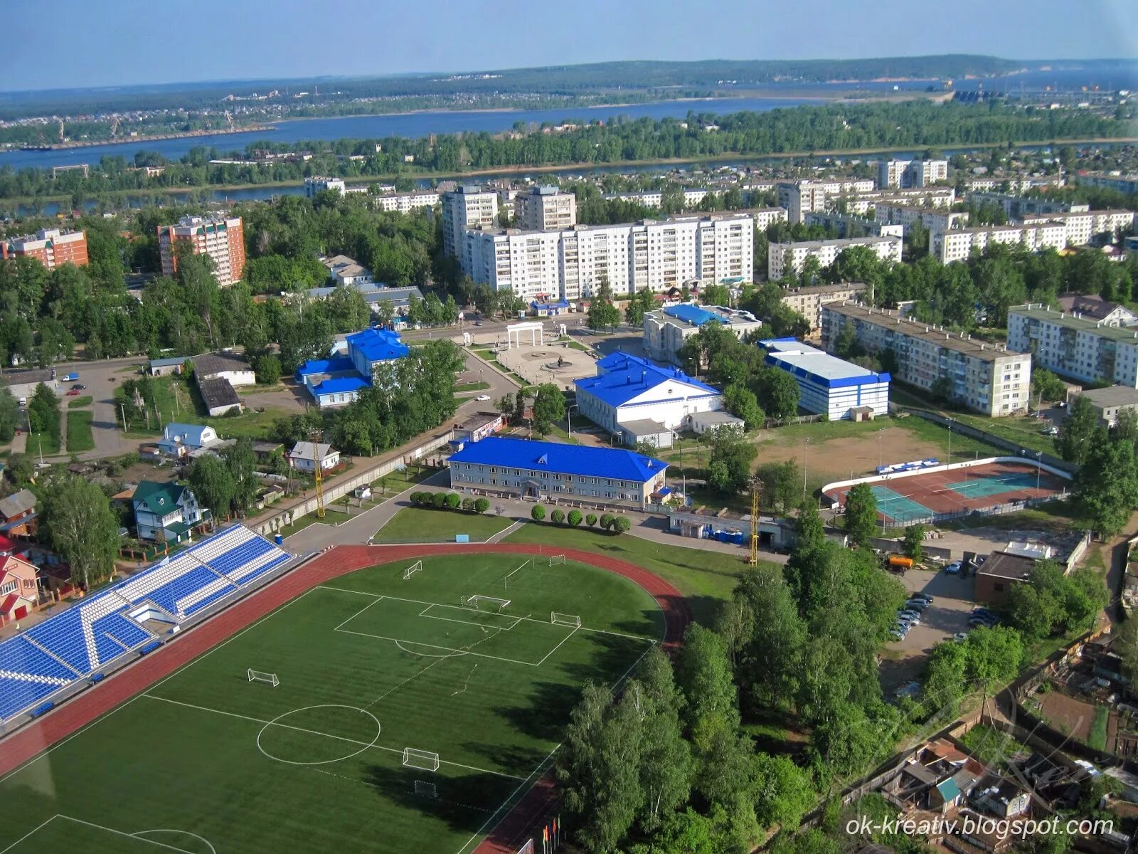 Город Чайковский Пермский край. Город Чайковский Пермский край площадь. Урал Чайковский город. Численность населения город Чайковский Пермский край.