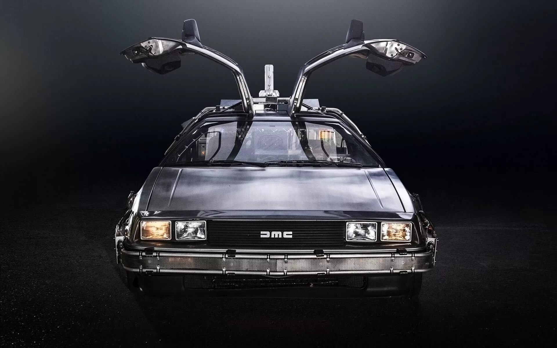 Delorean dmc-12 назад в будущее. Делориан дмс 12 назад в будущее. Delorean dmc-12 машина времени. Делориан дмс 12. Машина будущего делориан.