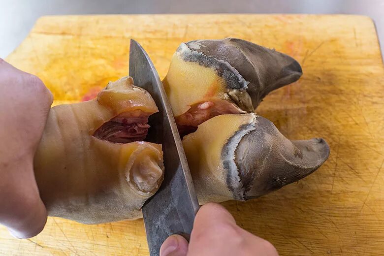 Как разрезать свиную ножку. Из свиной рульки. Как разрезать свиную ножку. Как разрезать свиную ножку. Как разрезать свиную ножку.