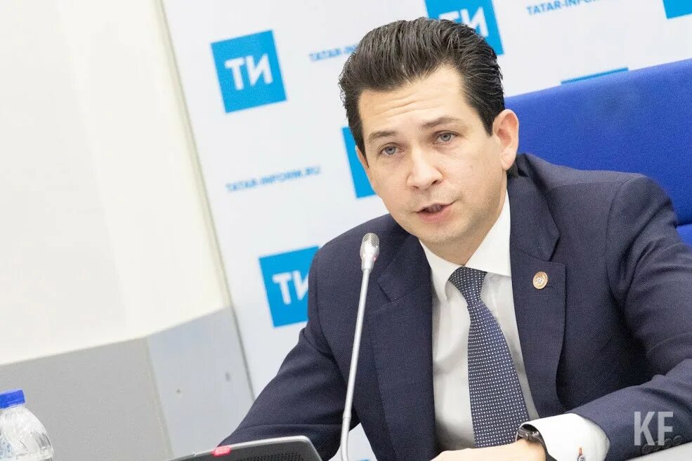 министр экономики рт. бизнесмен татарстана. бизнесмен татарстана. гранты для молодых предпринимателей. абдулганиев ленар валерьевич.
