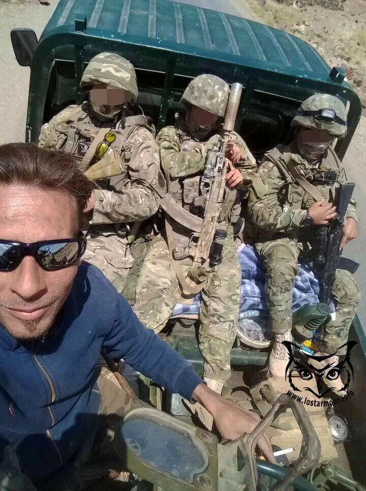 Разведка в сирии. Разведчик сирия. Дейр эз зор пустыня. Разведчик сирия. Разведчик сирия.
