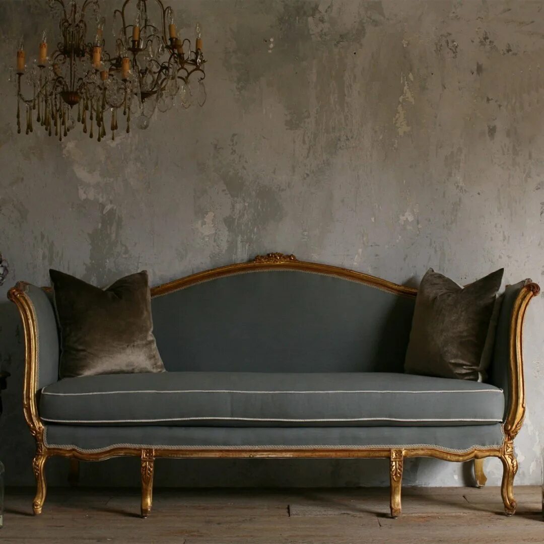Диван эпохи возрождения. Диван amadeus винтажный. Диван в винтажном стиле. Диван винтаж. Софа диван винтаж.