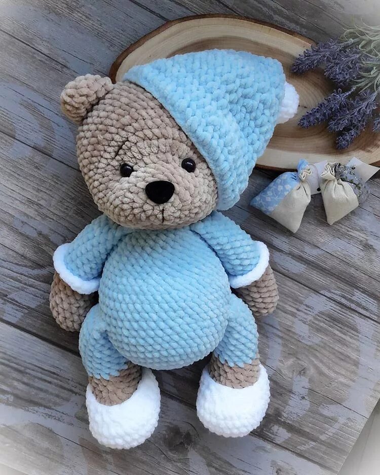Вязаные игрушки крючком. Мини мишка крючком амигуруми. Мишка амигуруми крючком. Амигуруми мишка для начинающих. Амигуруми мишка для начинающих.