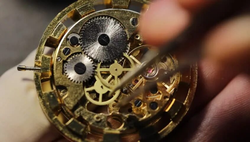 Сломан механизм. Сломанный механизм шестеренки. Сломан механизм. Поломанный механизм. Сломан механизм.