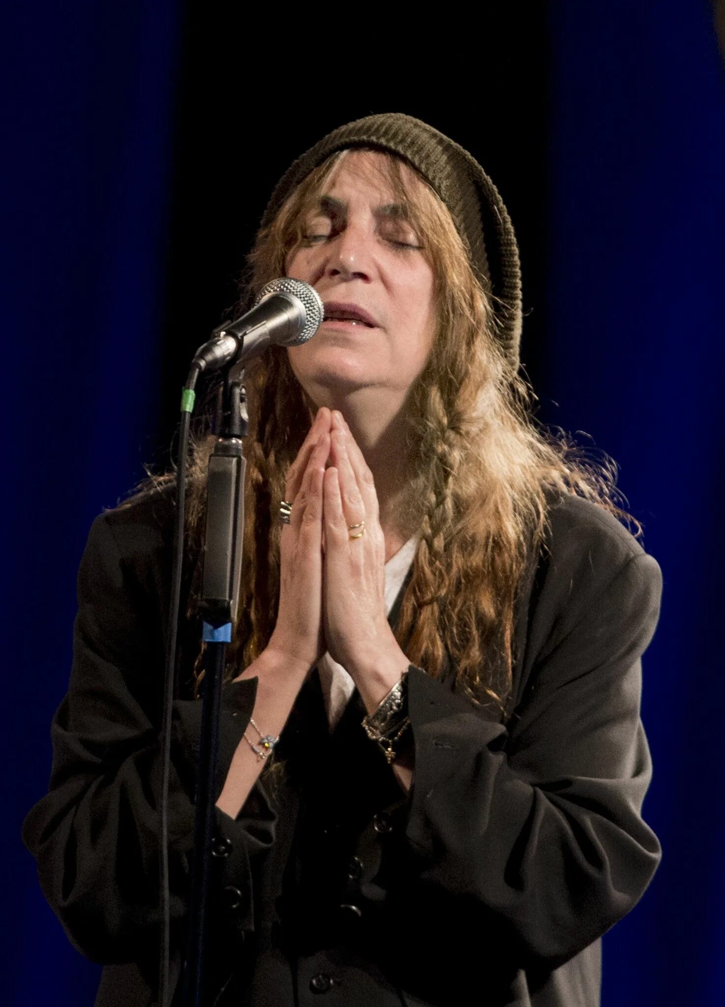 Патти отзывы. Патти смит. patti smith. патти смит сейчас. патти смит фигура.