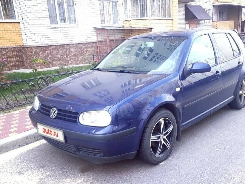 Гольф 4 1999 год чорни. Golf 4 2000 год. Гольф 4 2000 года. Фольксваген гольф 1999. Volkswagen golf 4 хэтчбек.