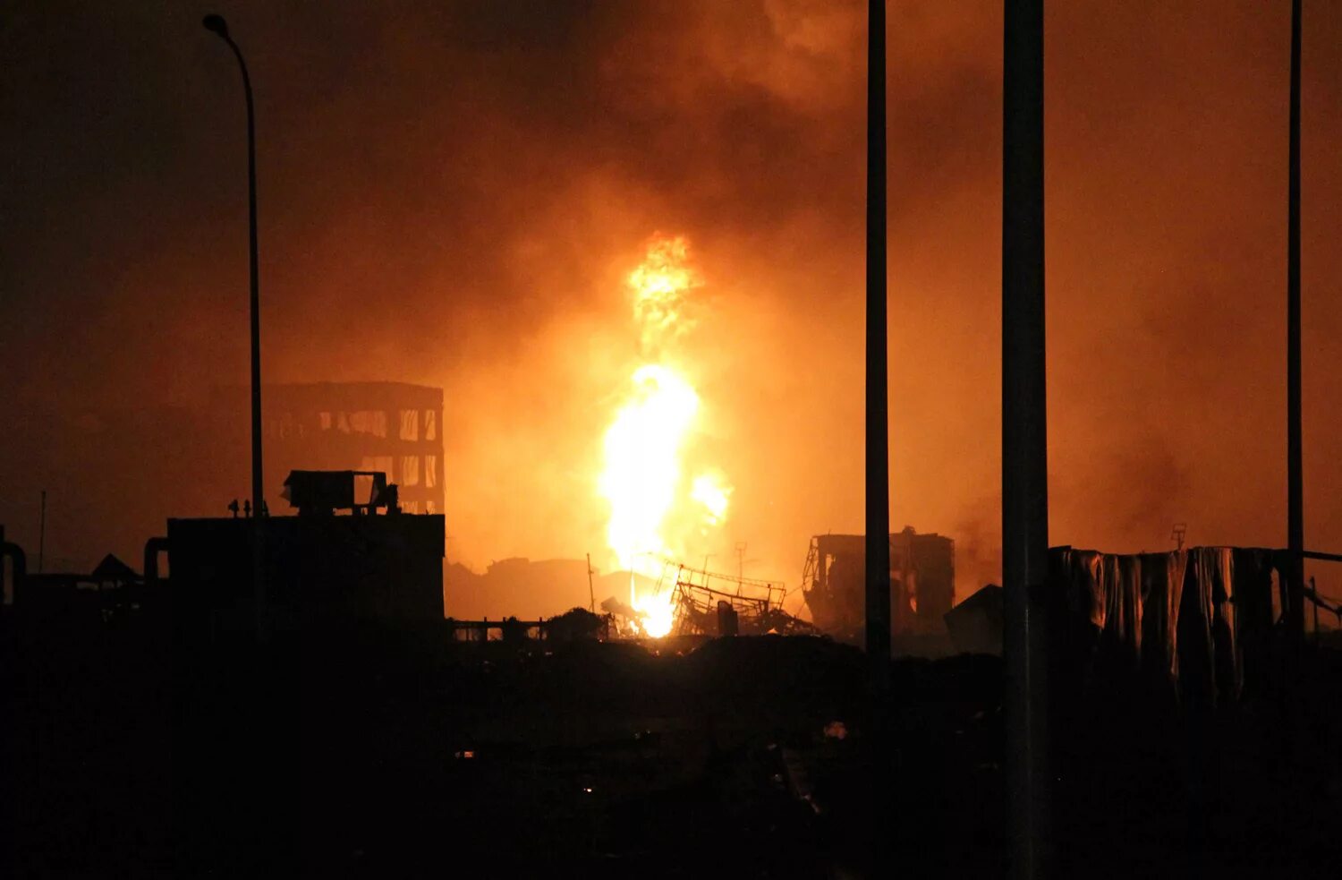 экологическая катастрофа разлив нефти. взрыв платформы deepwater horizon. Deepwater horizon разлив нефти. последние техногенные катастрофы.