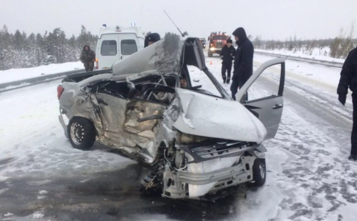 Авария сегодня сургут когалым. Трасса Сургут Когалым авария. Авария на трассе Сургут Когалым вчера.