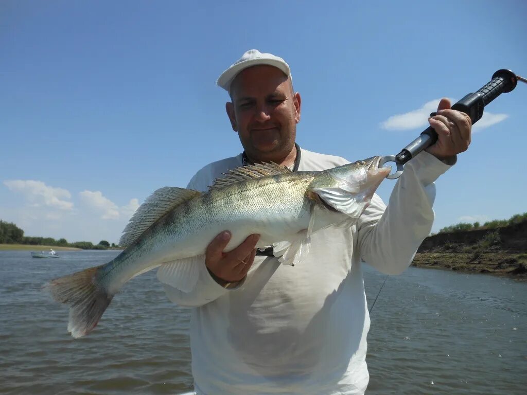 астрахань харабали. астрахань волга река рыбалка. рыбалка на аргазях. астрахань река ахтуба.