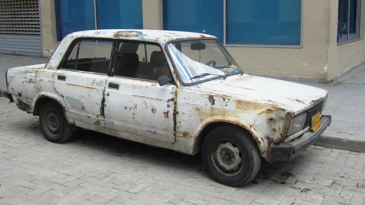 Старше 11 не старше 5. Ваз-2107 «жигули». Renault clio 1990. Старше 11 не старше 5. 7 машина ваз 2107.