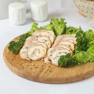 Рулет с зеленью и чесноком
