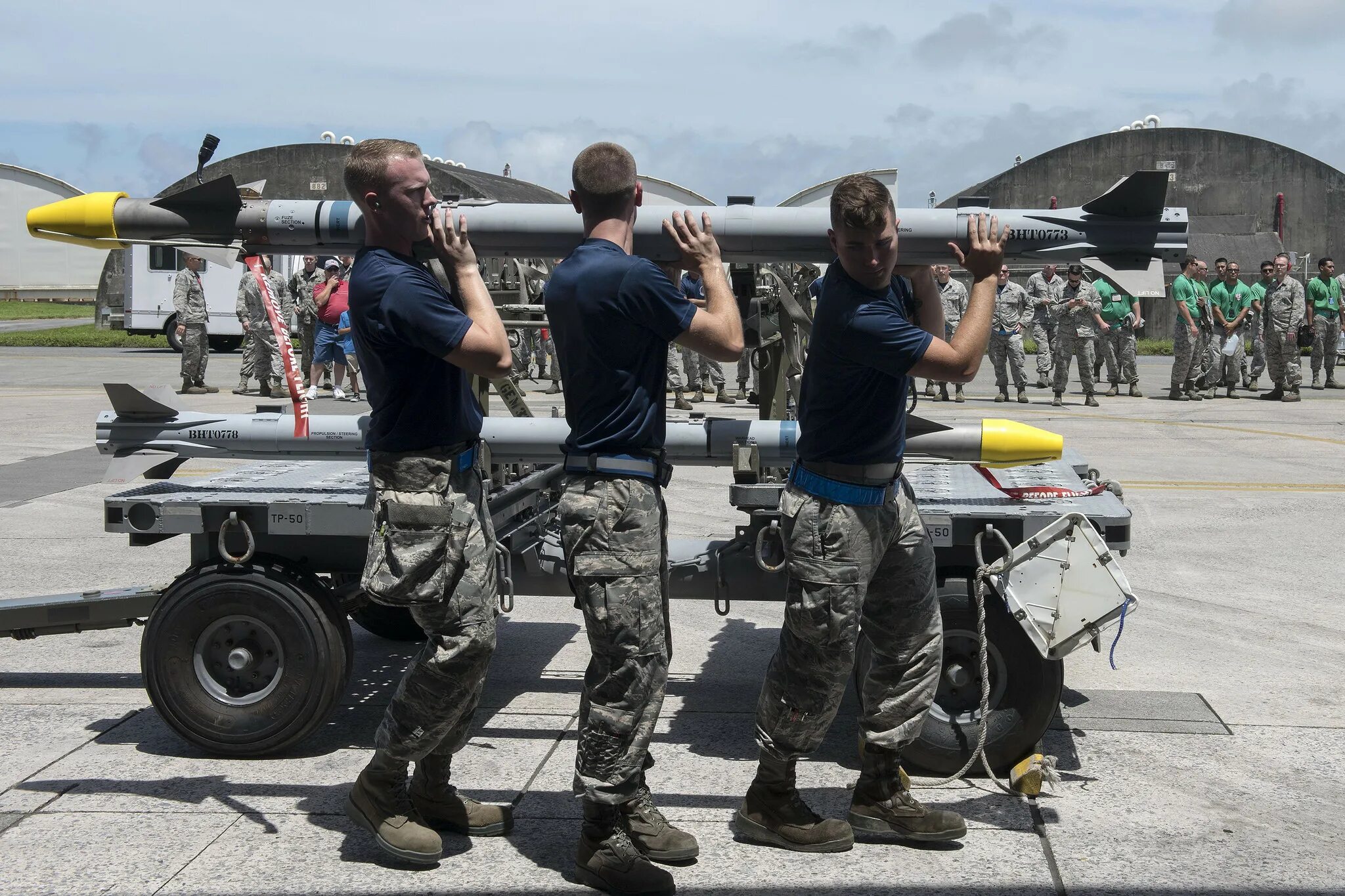 Carrying vs storage. Переезд офиса таможни. Блок ускоренного переноса verilog. Опен топ контейнер. Carrying unit.