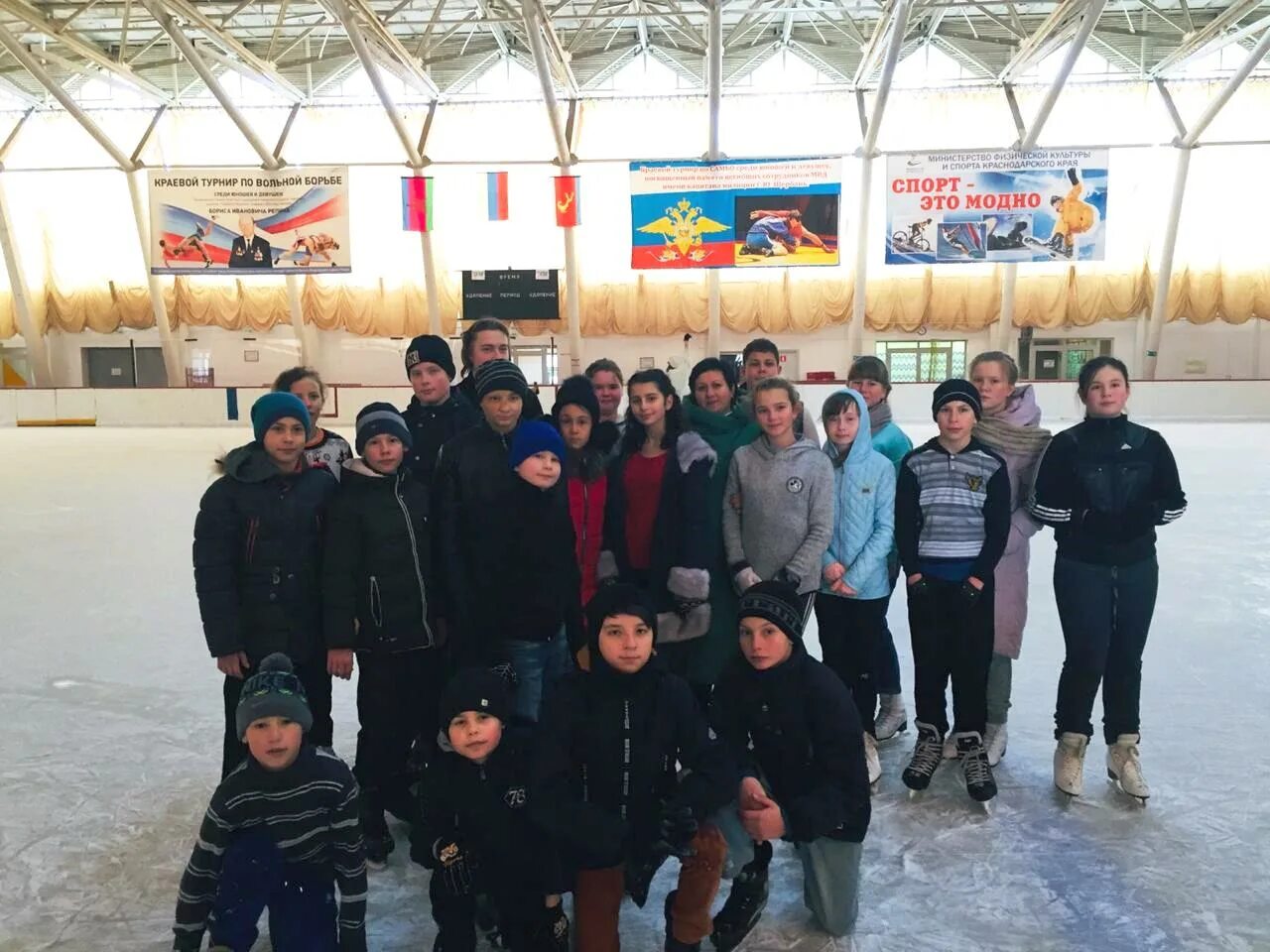 каневская станица краснодарский край ледовый дворец. каневская каток ледовый дворец. станица каневская ледовый дворец. ледовый дворец каневская соревнования.