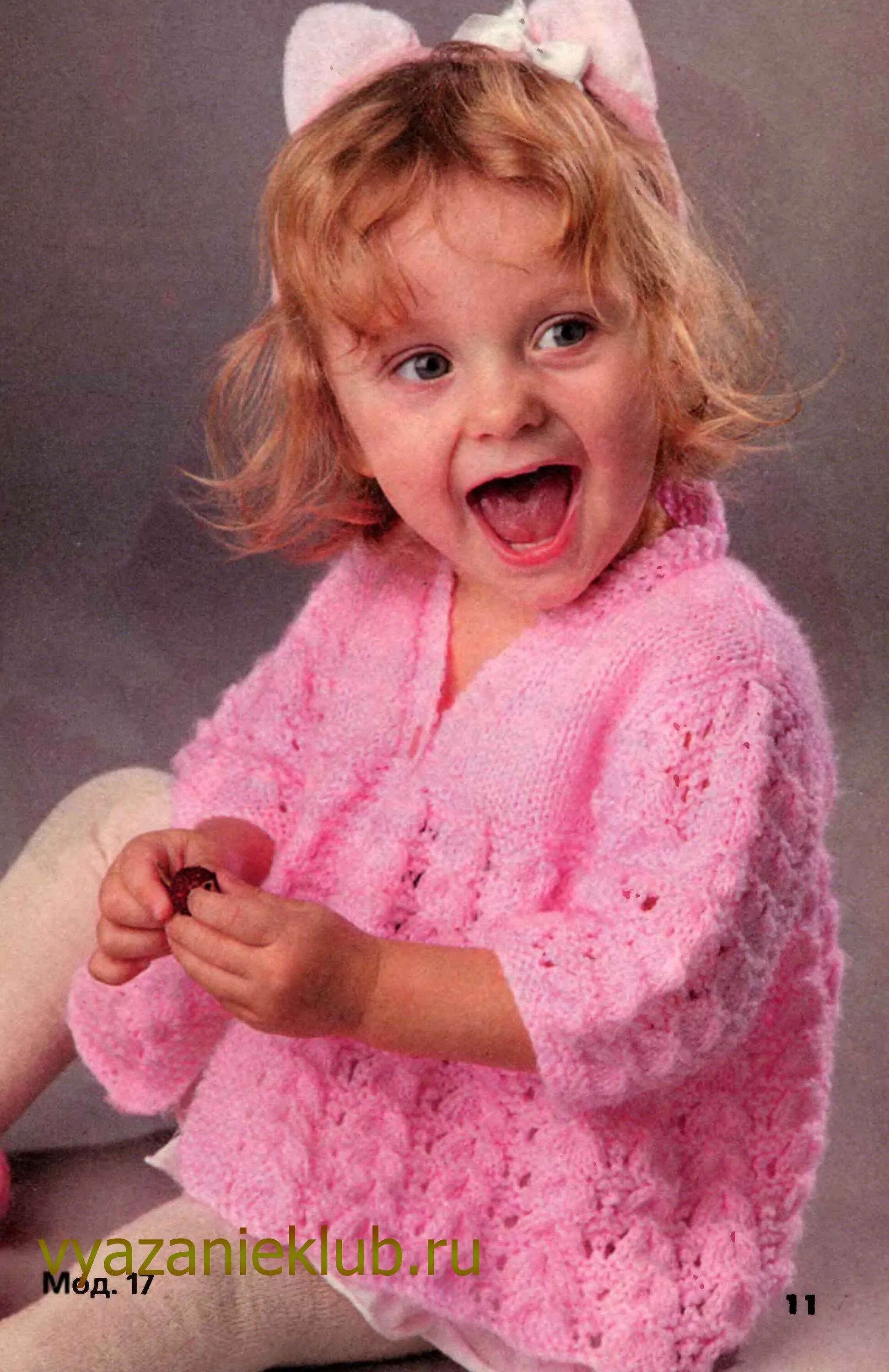 Вязание кофты девочке 1 года. Вязаные детские вещи. Кофточка для девочки 1 год. Кофточка для малыша. Кофточка для девочки спицами на 3 года.