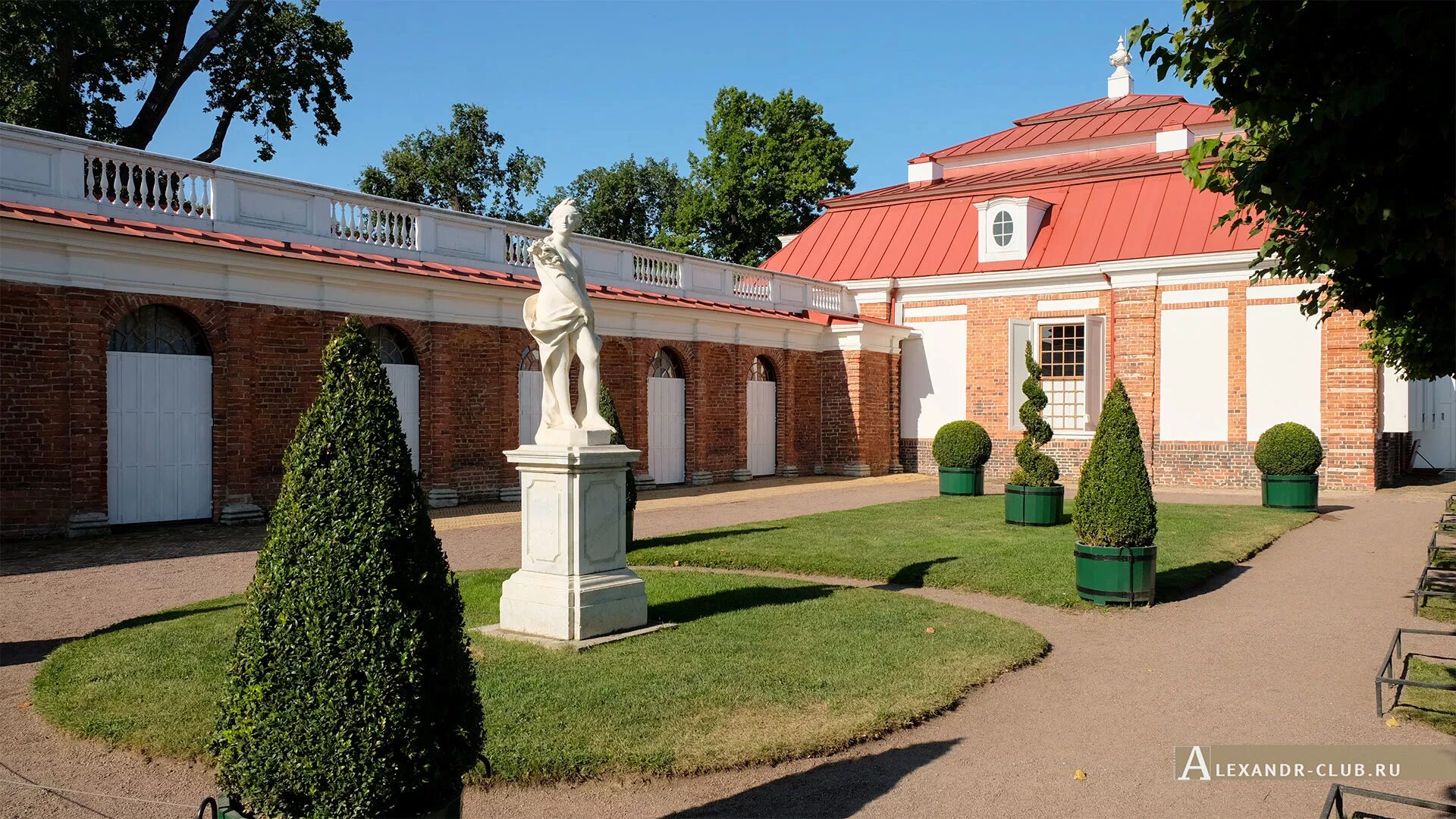 Монплезир косметика спб. Монплезир дворец в петергофе. Монплезир петра 1. Монплезир косметика спб. Монплезир дворец в петергофе.