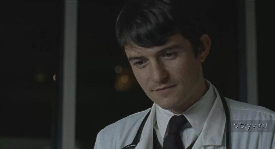 Хороший доктор колин. Доктор 2011. Доктор 2011. Хороший доктор фильм орландо блум. Хороший доктор фильм орландо блум.