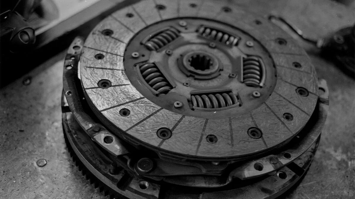 Сцепление это. Сцепление. автомобильное сцепление. сцепление автомобиля. сцепление грузового автомобиля.