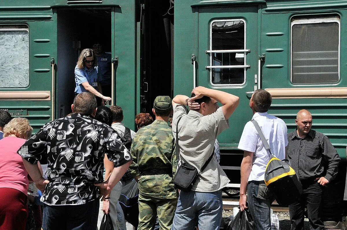 Поезда белогорск амурская область. Поезд Благовещенск Адлер. Владивосток Благовещенск беспересадочный вагон. Электричка Благовещенск. Станции электричек.