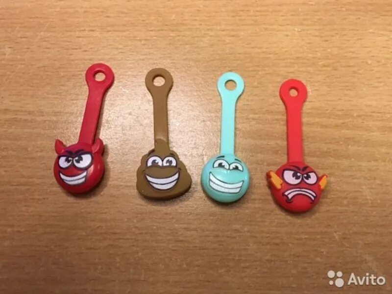 скрепыш зомбыш. лепить скрепыша из пластилина. хрустяшки в виде подушечек. печенье скрепыши. скрепыш дениска.