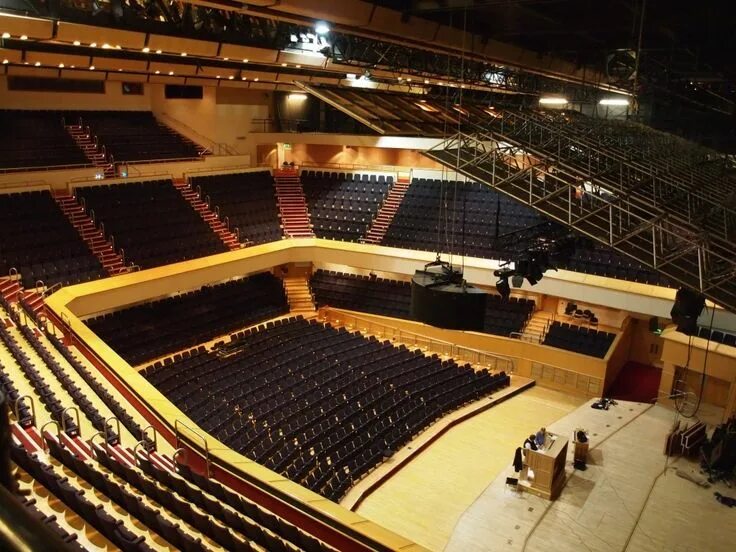Hall seat