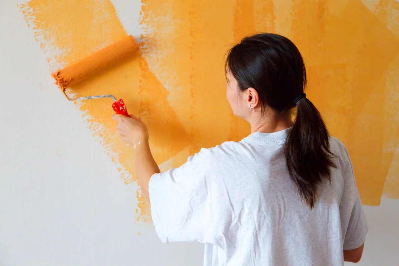 Улучшенная масляная окраска. Окрашивание поверхности. Краска для стен. Окраска стен. Водоэмульсионная краска для стен.