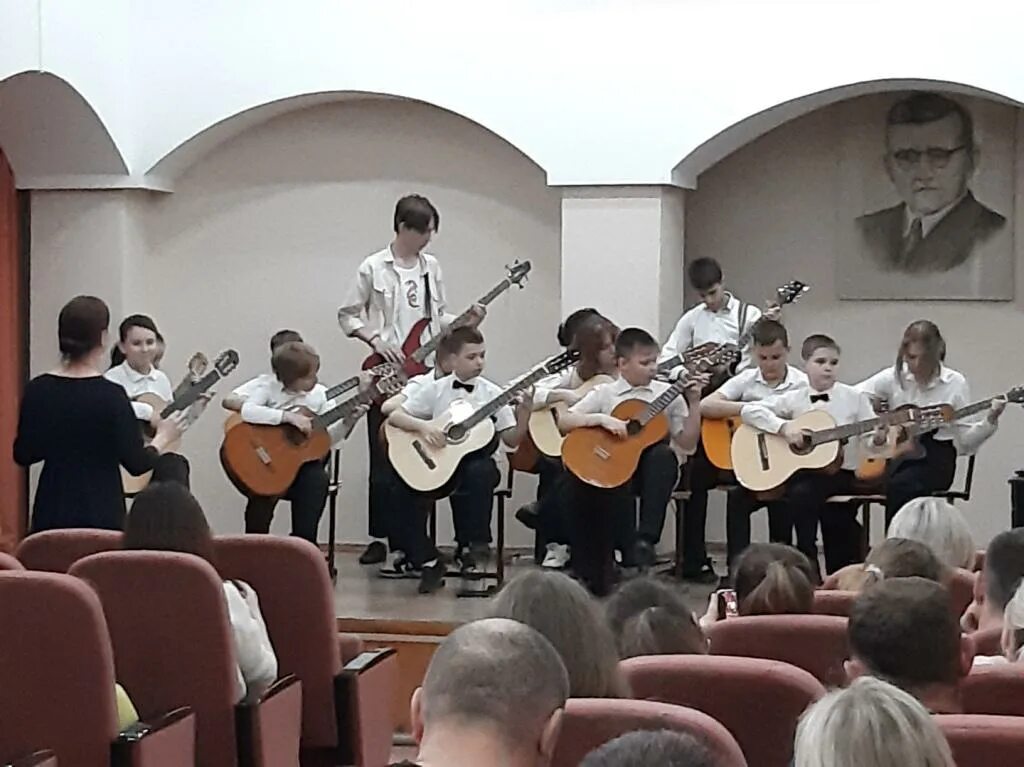 Музыкальная школа им калинникова. Музыкальная школа им калинникова. Музыкальная школа им калинникова. Музыкальная школа в алтуфьево на абрамцевской. Музыкальная школа калинникова.