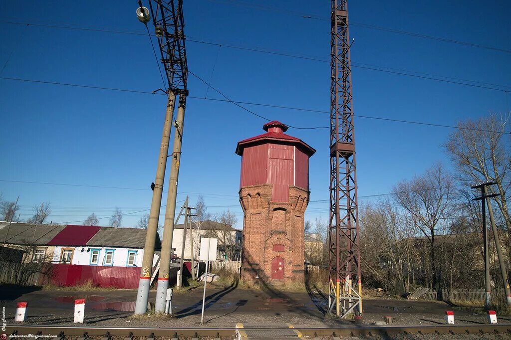 Водонапорная башня коченево. Станция башня. Водонапорная башня на станции исеть. Станция башня. Станция башня.