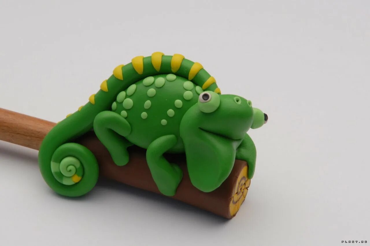 Поделки из пластилина. Красивые поделки из пластилина. Фигурки из пластилина сложные. Пластилин фигурки. Фигурки из пластилина.