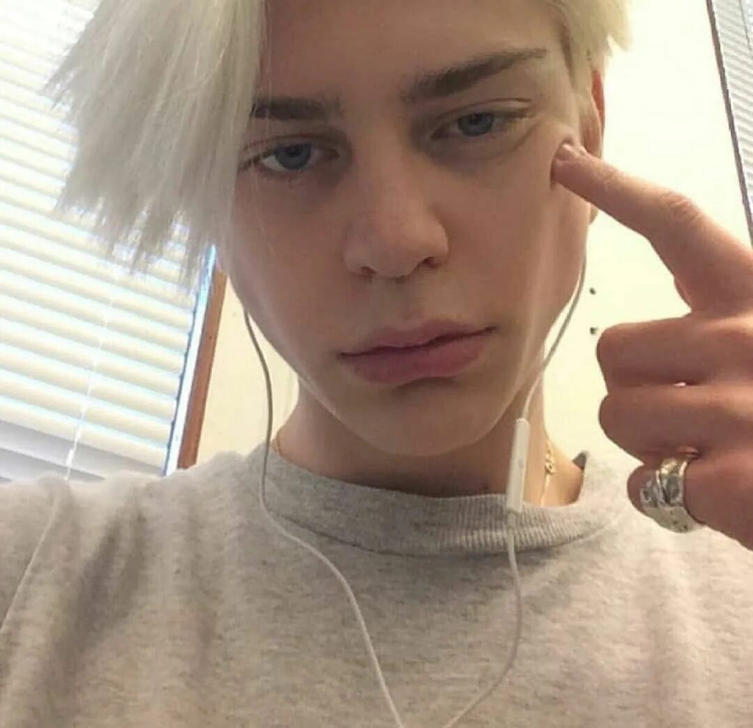 Прическа дед инсайда мальчика 10 лет Pin on B O Y S