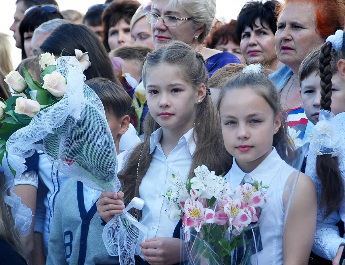 Гимназия евпатория. Гимназия 8 евпатория. школа 18 евпатория. директор гимназия евпатория. 14 школа евпатория.