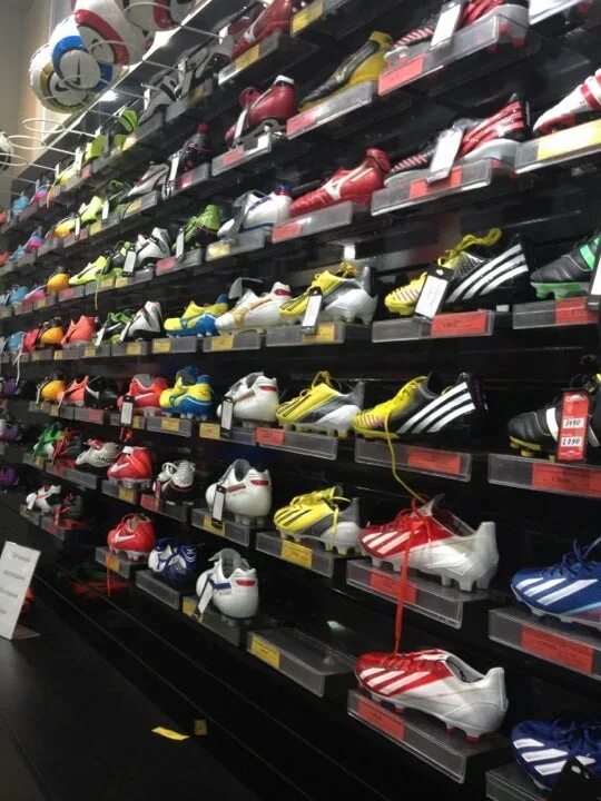 Footballstore интернет магазин. Магазин футбол на таганке. Премьер футбол магазин. Магазин футбол на таганке. Футбольный магазин nike.