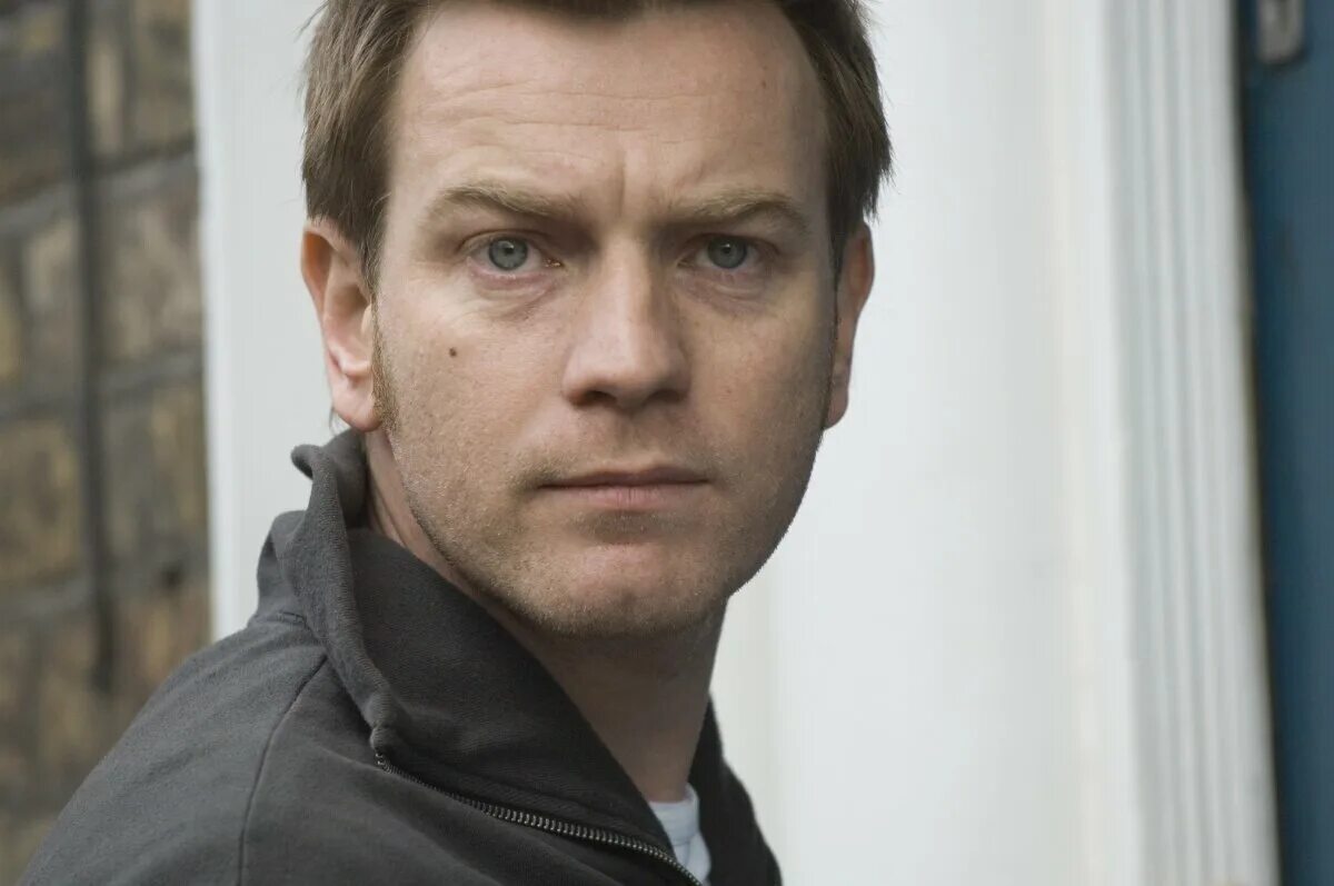 Ewan MCGREGOR кадры. Юэн Мортон актер. Провокатор 2008