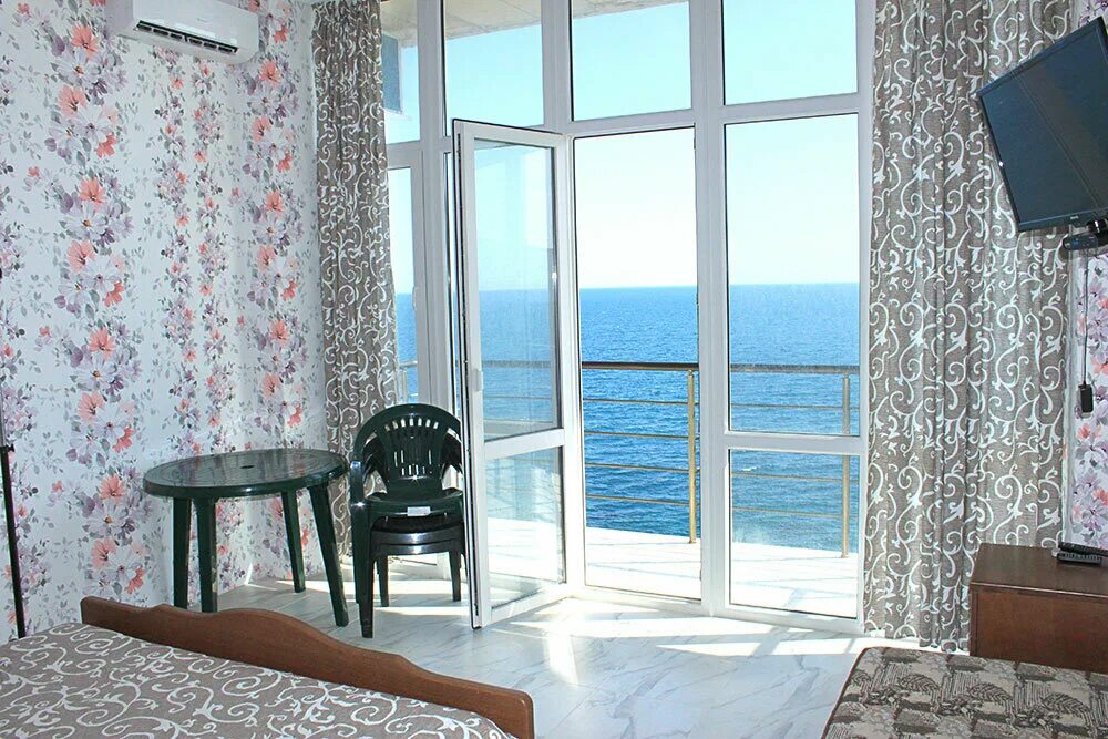 Эллинг Чайка Алупка. Жилье у моря. Апартаменты в Крыму. Крым апартаменты у моря.
