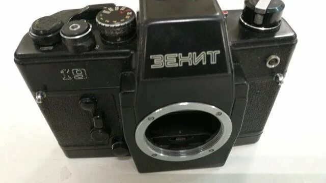 Зенит ттл видоискатель. Затвор зенит. Зенит 19 разбор. Устройство zenit-e. Зенит 122 затвор.